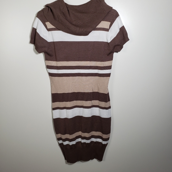Short Sleeve Sweater Dress - Picture 6 of 6